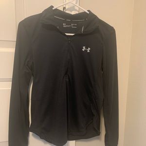 Under Armour- black  half zip pullover
